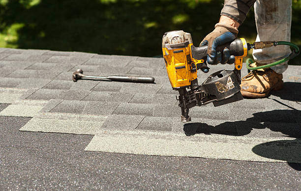 Best Roofing Contractors for Homes  in Redgranite, WI